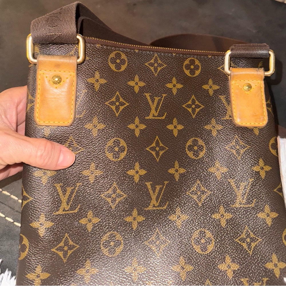Louis Vuitton Pochette - DISCONTINUED - Picture 14 of 15